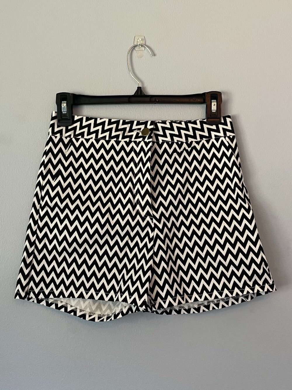 Mid-Waist Black and White Chevron Shorts